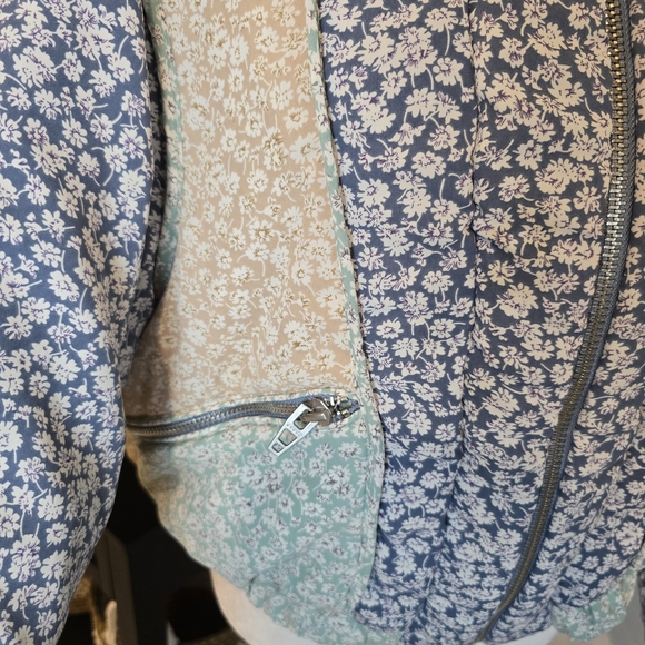 BlankNyc Women’s Summer Romance Quilted Floral Jacket Cottage Core M - Picture 5 of 9